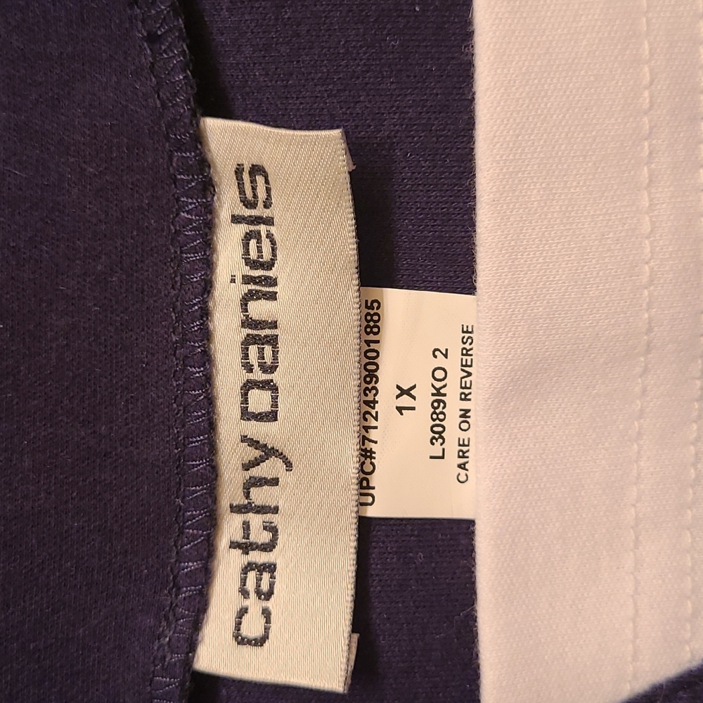 Cathy Daniels Vee Neck Navy Top Size 1X - Picture 4 of 6